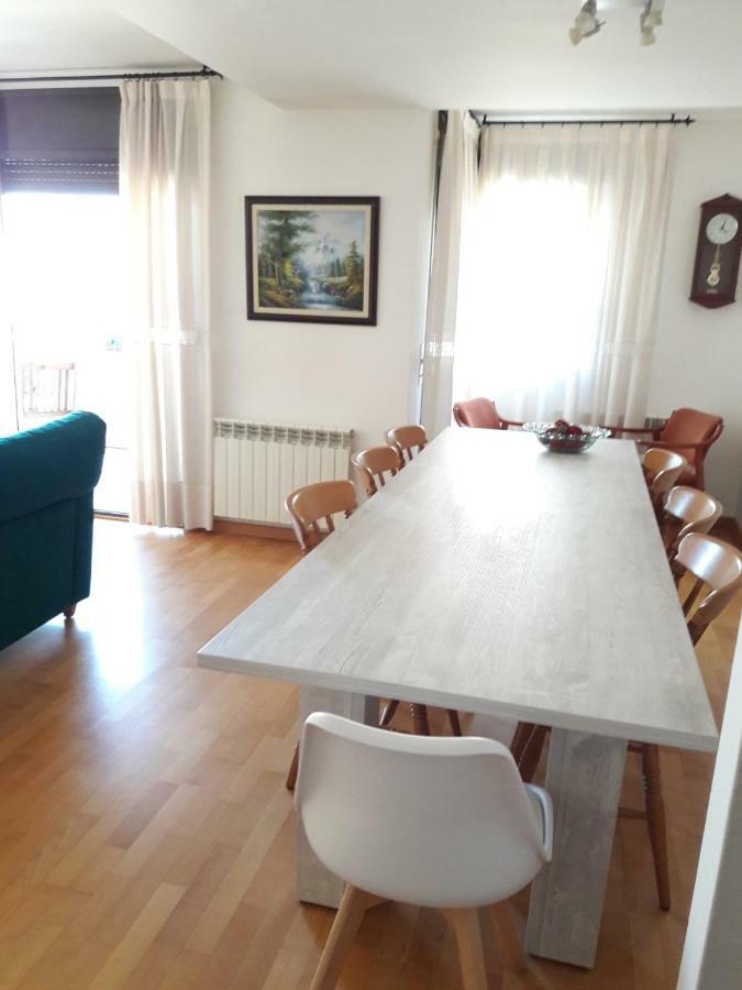 Cal Richi Apartment Tremp Bagian luar foto